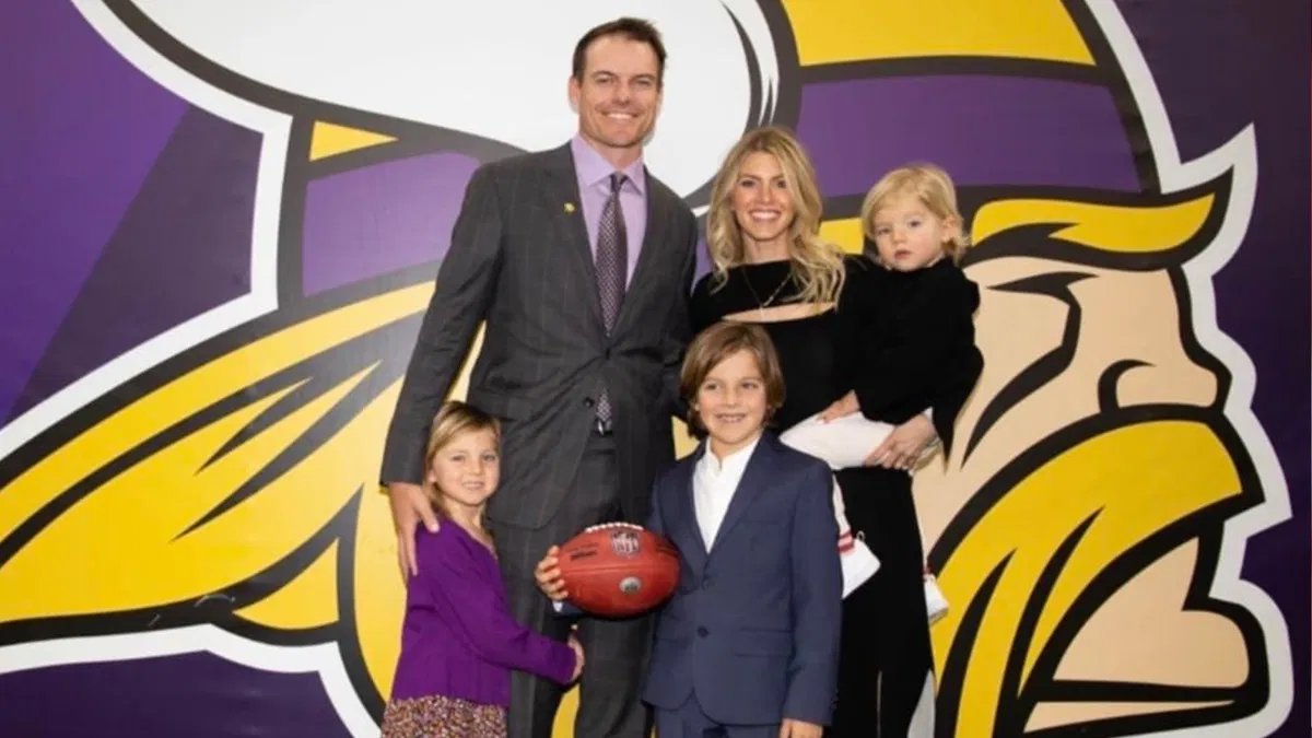 Kevin Oconnell Wife: Unveiling the Woman Behind the NFL Coach