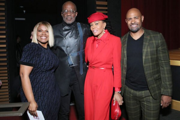 Bishop Noel Jones Wife