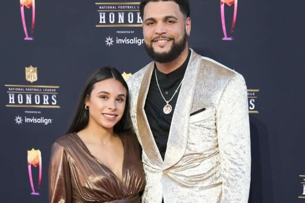 Does Mike Evans Have a Wife?